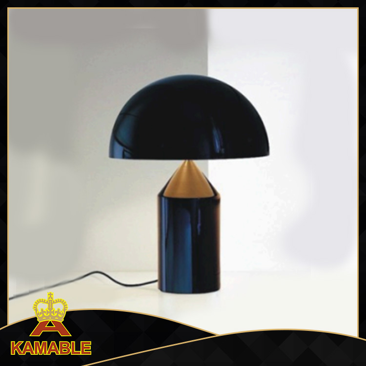 مصباح طاولة غرفة النوم المعدنية السوداء (KAT6096)