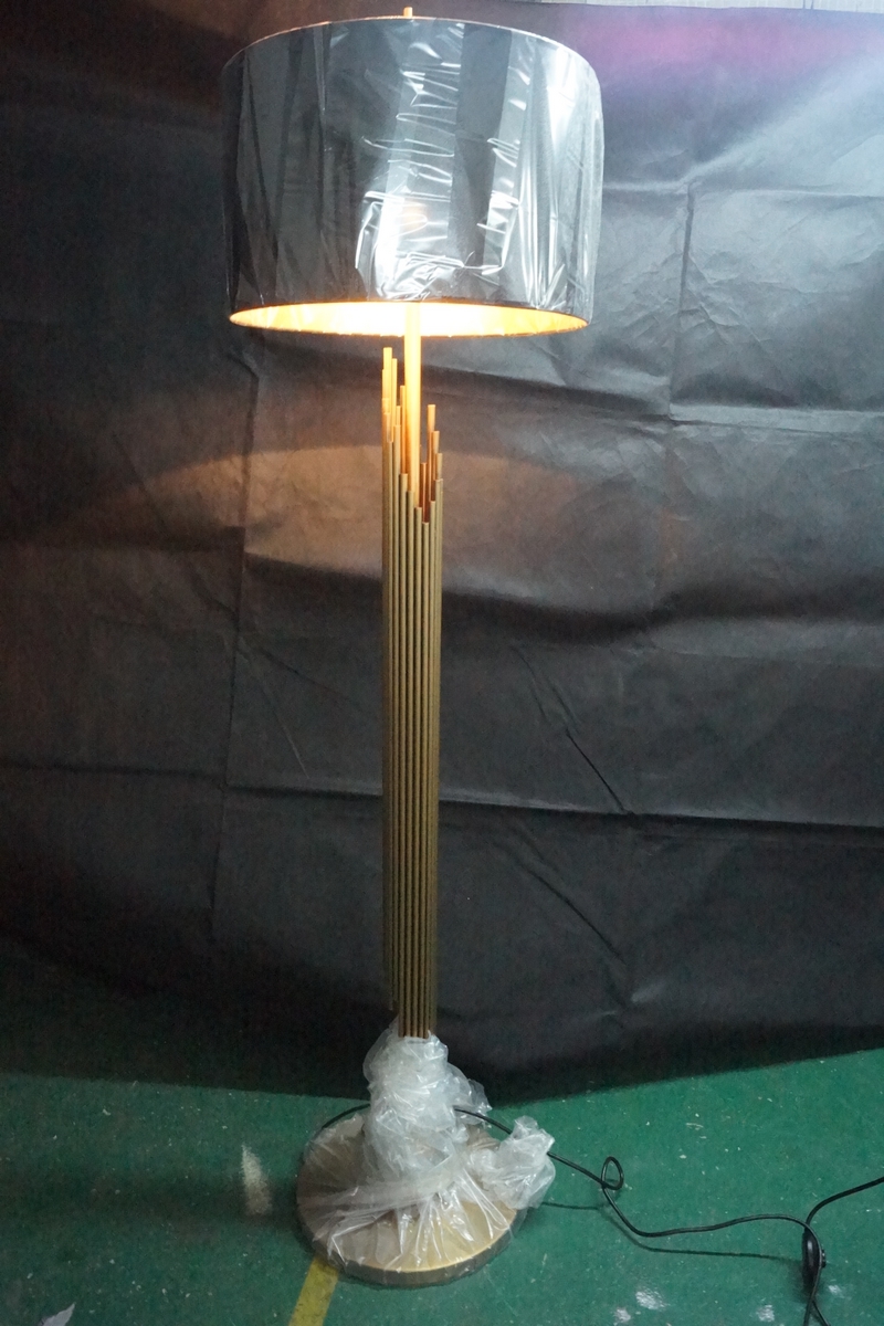 مصباح أرضي نحاسي للديكور المنزلي للفندق (GF5055-1)