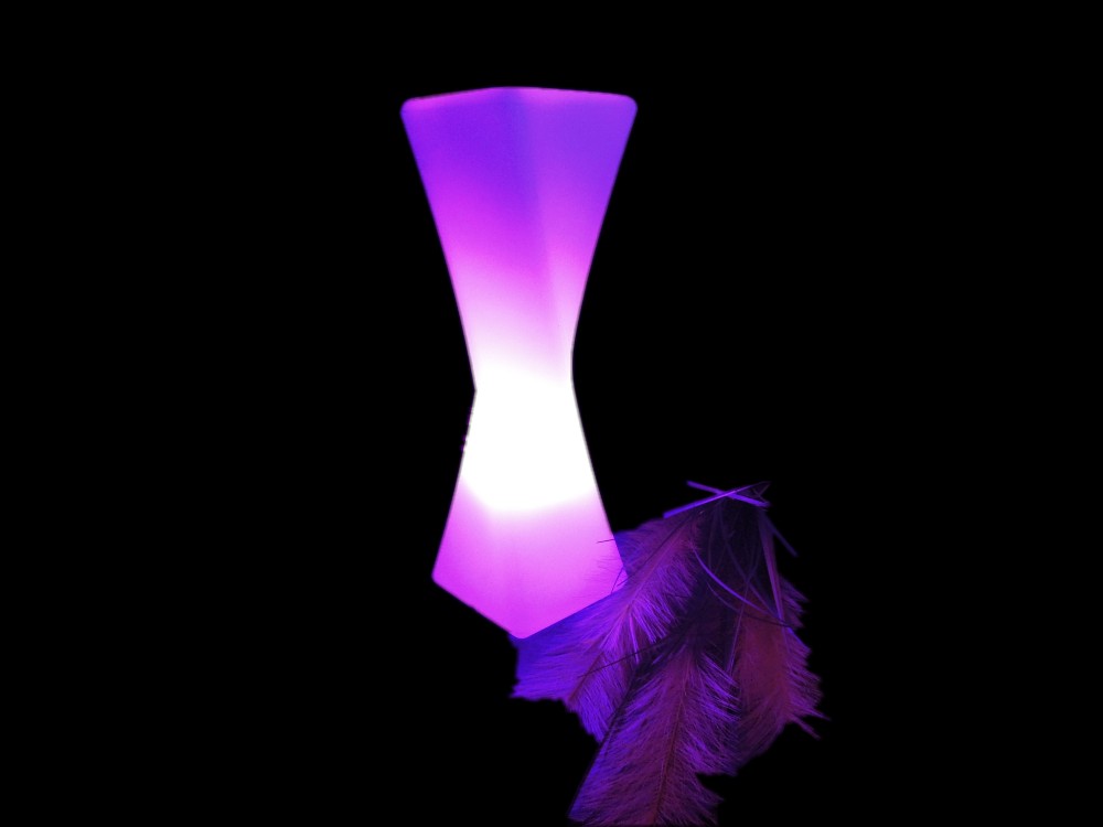 الديكور في الهواء الطلق للماء LED زهرة زهرية الملتوية (F004)