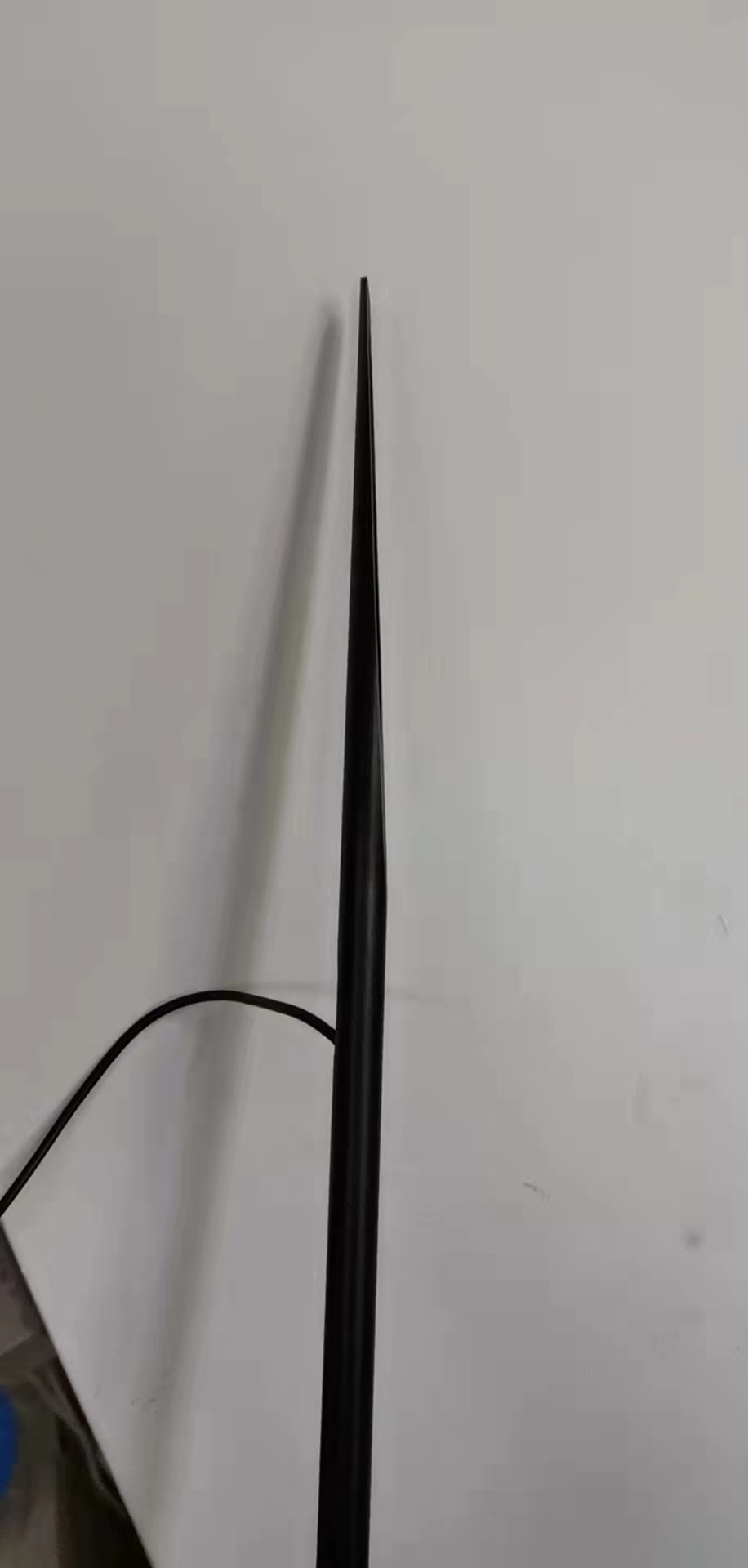 مصباح أرضي حديث للحديقة مصنوع من معدن أكريليك أسود بسيط للحديقة (KH1307-600)