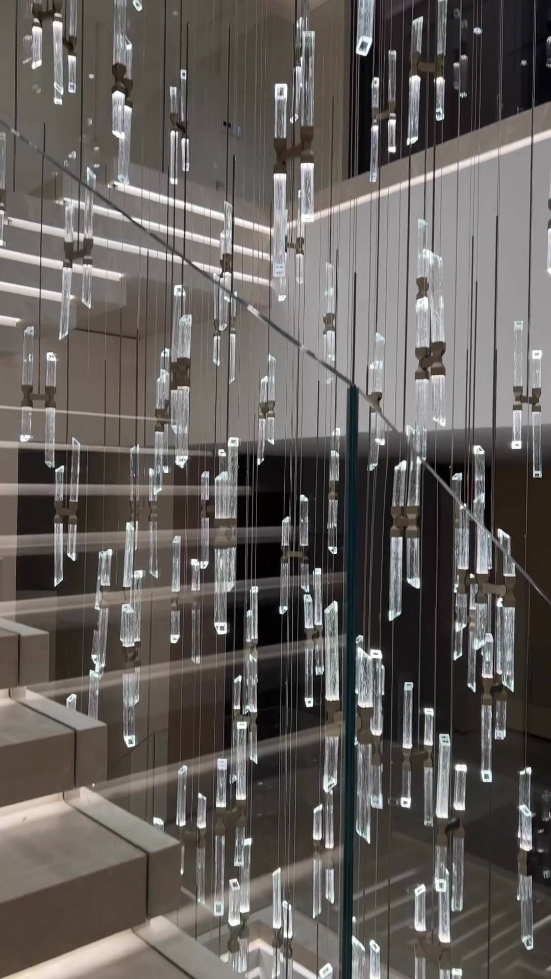 HV8S`H99D)A_ZTJH11ZKF_tmb