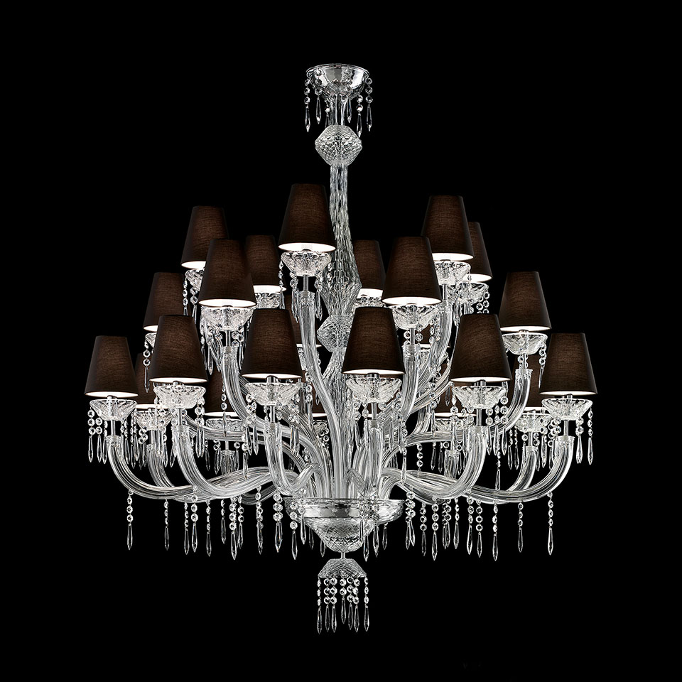 سلسلة جديدة للثريا في يوليو