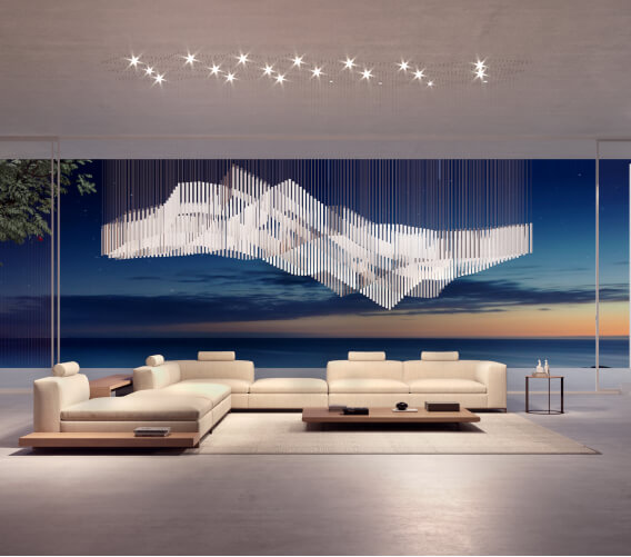 ثريا كريستالية في الردهة قيد الإنتاج