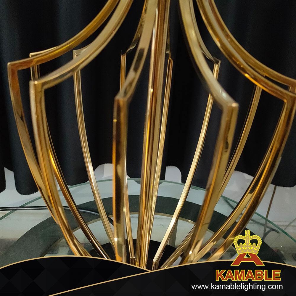 مصباح طاولة من القماش المطلي بالذهب اللامع في فيلا (KIB-12T)