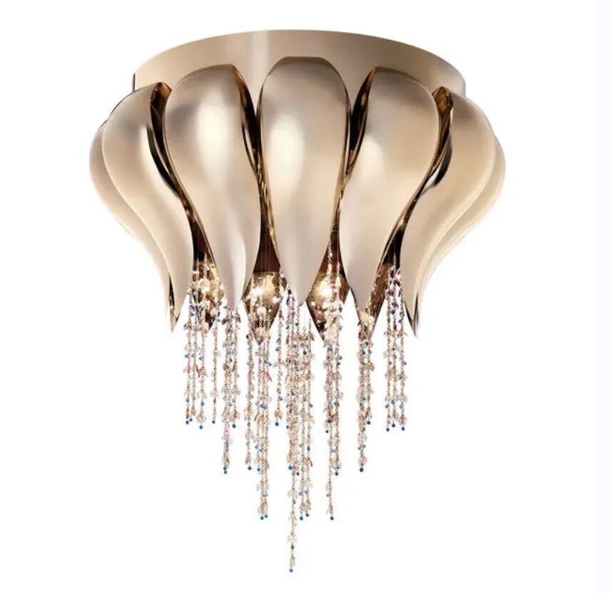 ما هو دور أضواء مشروع الفندق في الفندق؟