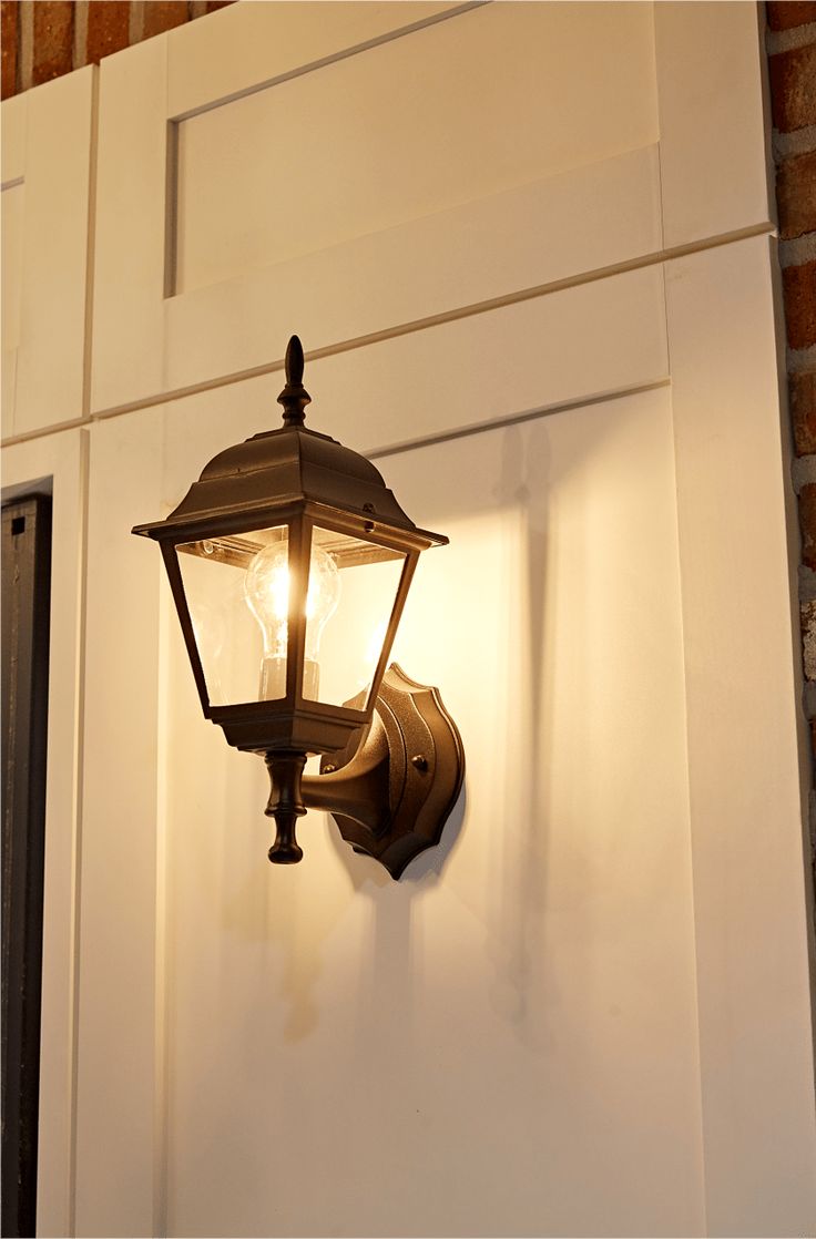 مصابيح في الهواء الطلق 2