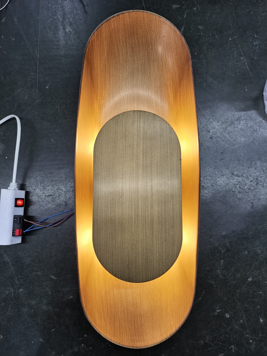 مصباح حائط مزخرف على شكل قارب