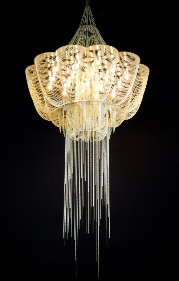 الثريا سلسلة مخصصة