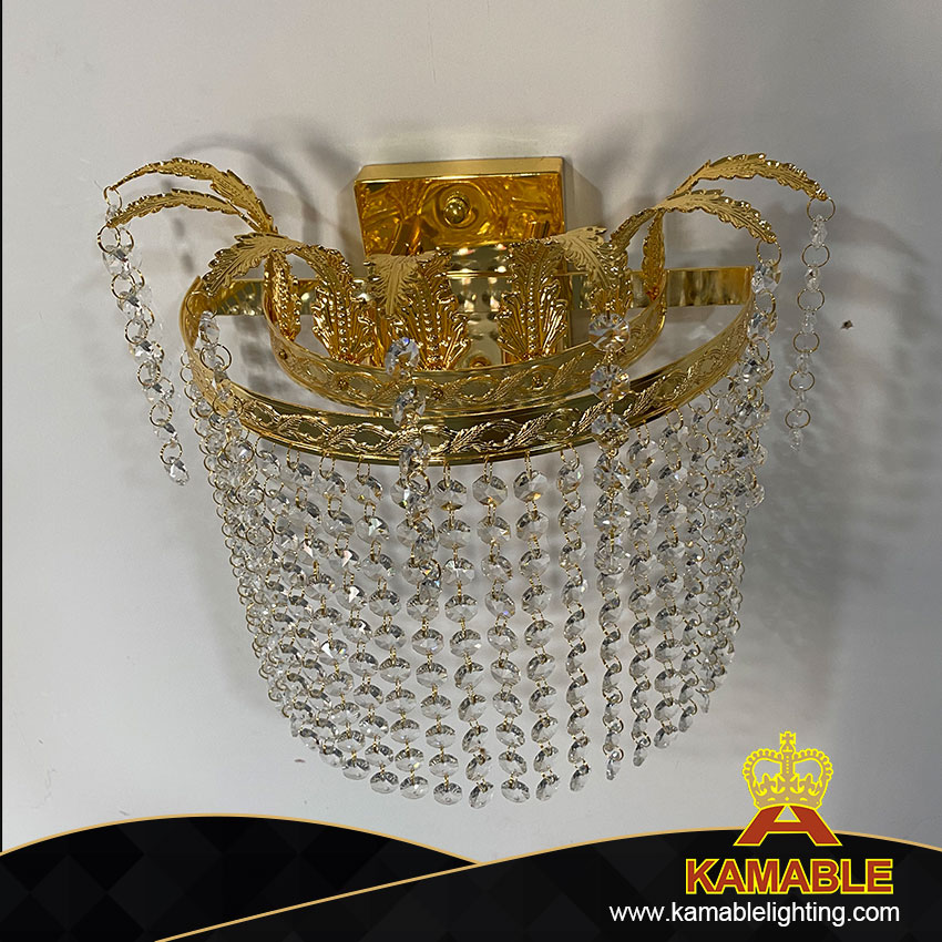 مصباح الجدار المعدني الرائع المصنوع من الكريستال والمعدن الذهبي الرائع من Line Great (YHC2040-W)