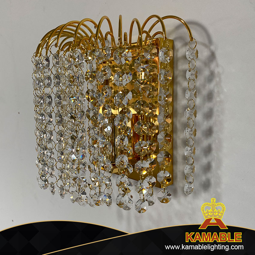 Line Delicate Splendid Villa Crystal Golden Metal Wall Light (COS8067-W)