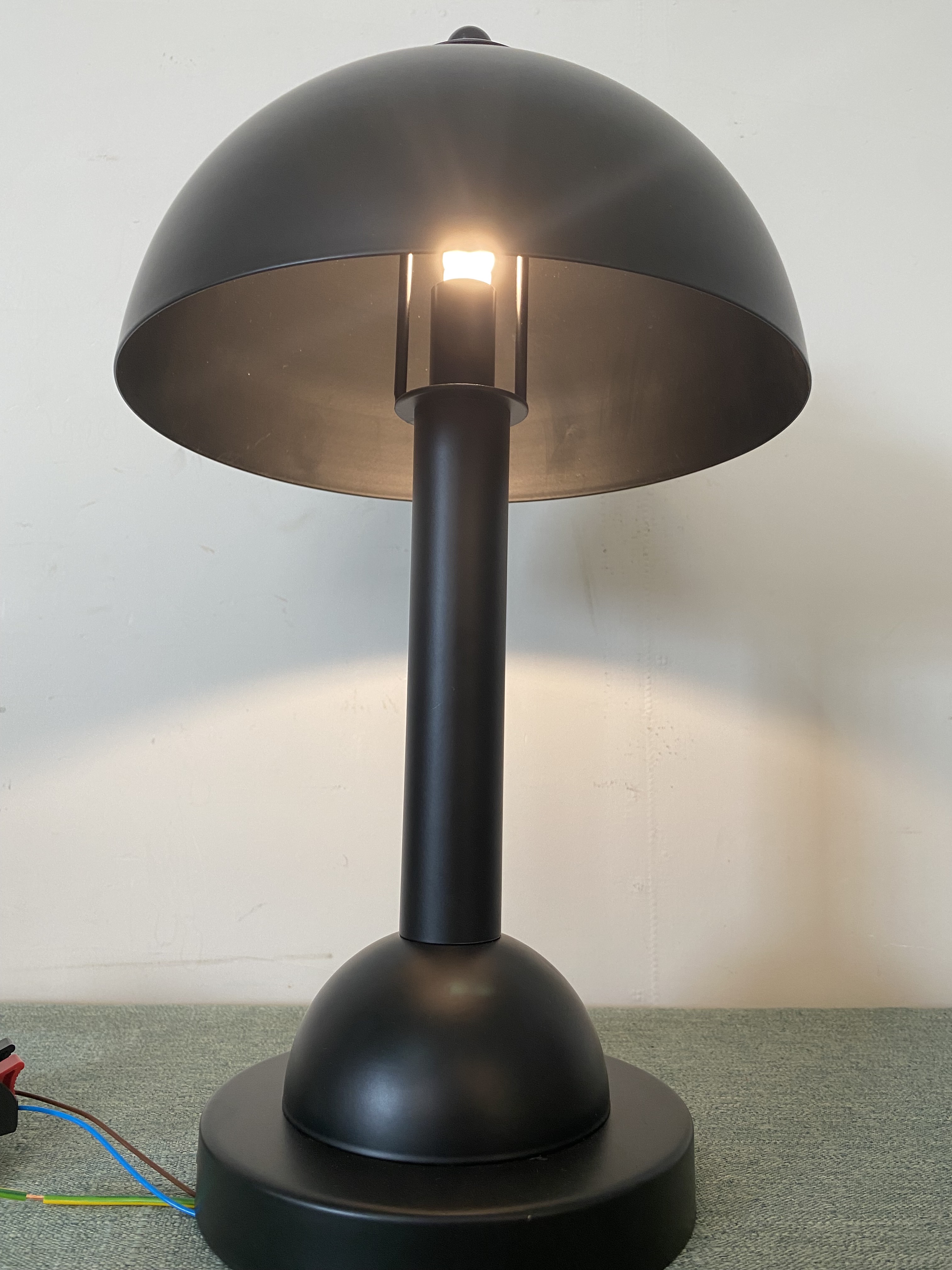 مصباح طاولة معدني أسود للديكور الداخلي للمنزل (KYA-11T)