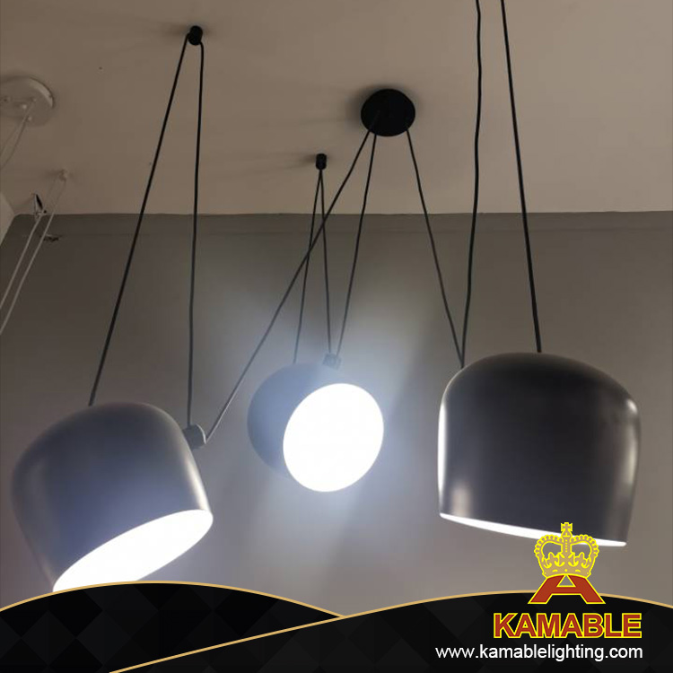 مصباح قلادة غرفة المعيشة اللطيفة الرائعة من الأكريليك الحديث والألومنيوم الأسود (KAKP1878)