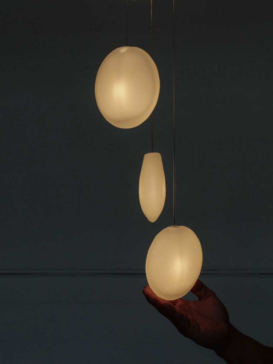 مجموعة جديدة من الإضاءة الزجاجية في مايو