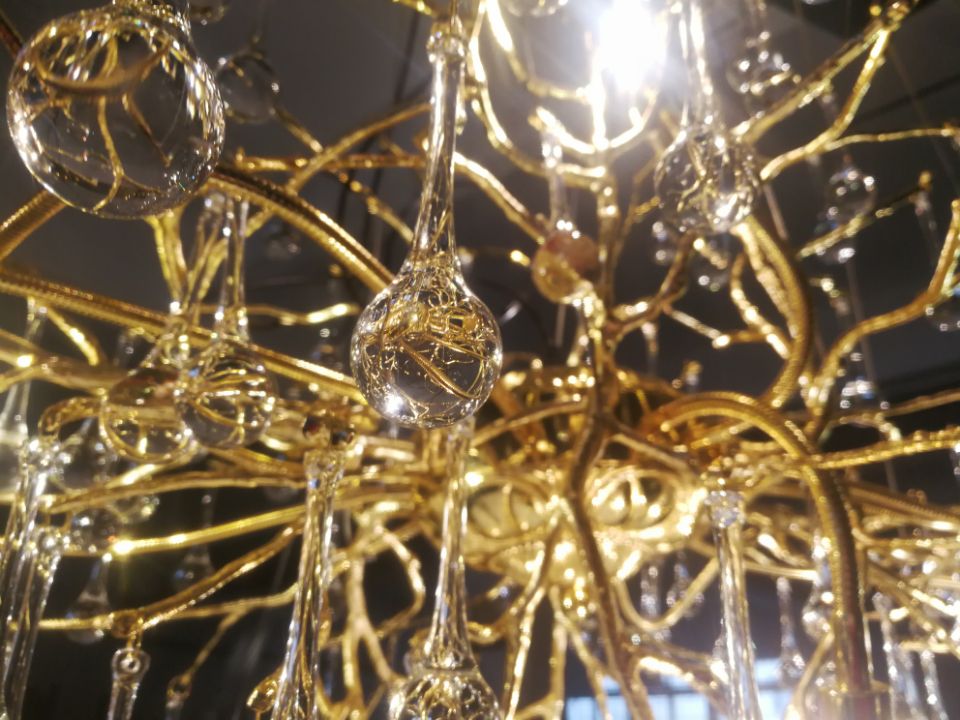 فرع التصميم الداخلي المصنوع حسب الطلب للفندق إضاءة الثريا