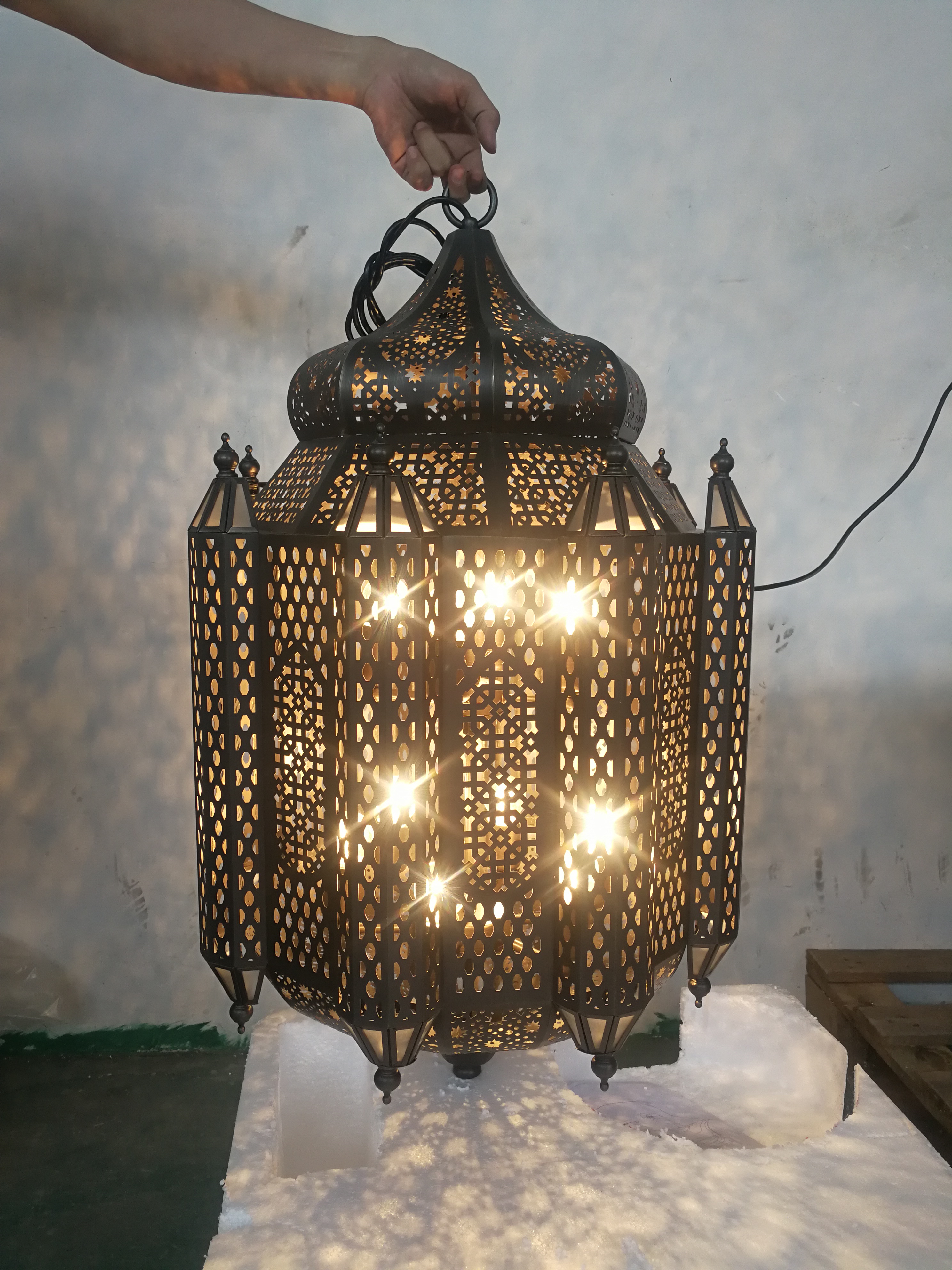 مصباح متدلي من النحاس بتصميم أنيق على الطراز العربي (M0004-500)