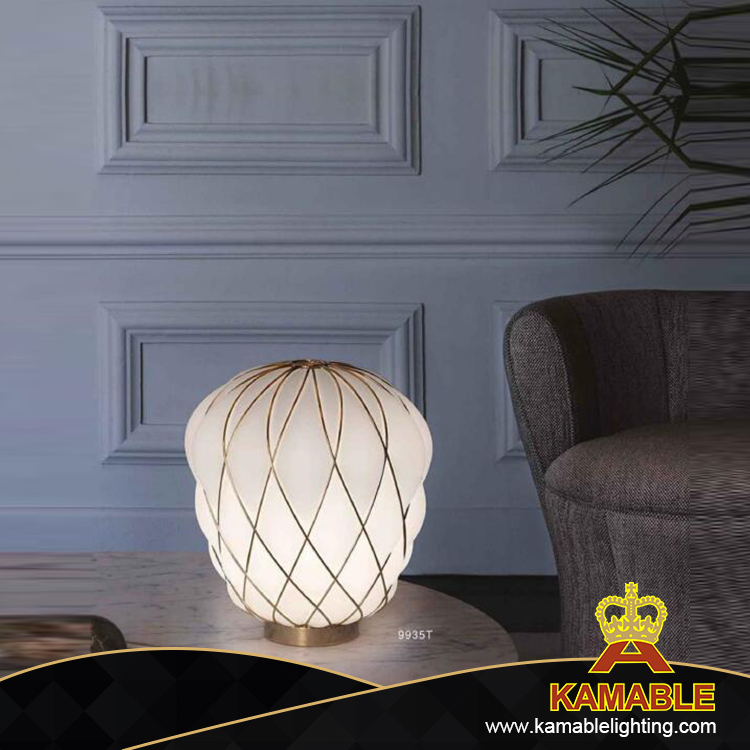الزخرفية الحديثة يتوهم زجاج مصباح مكتبي لغرفة نوم (KA9935T / أبيض)